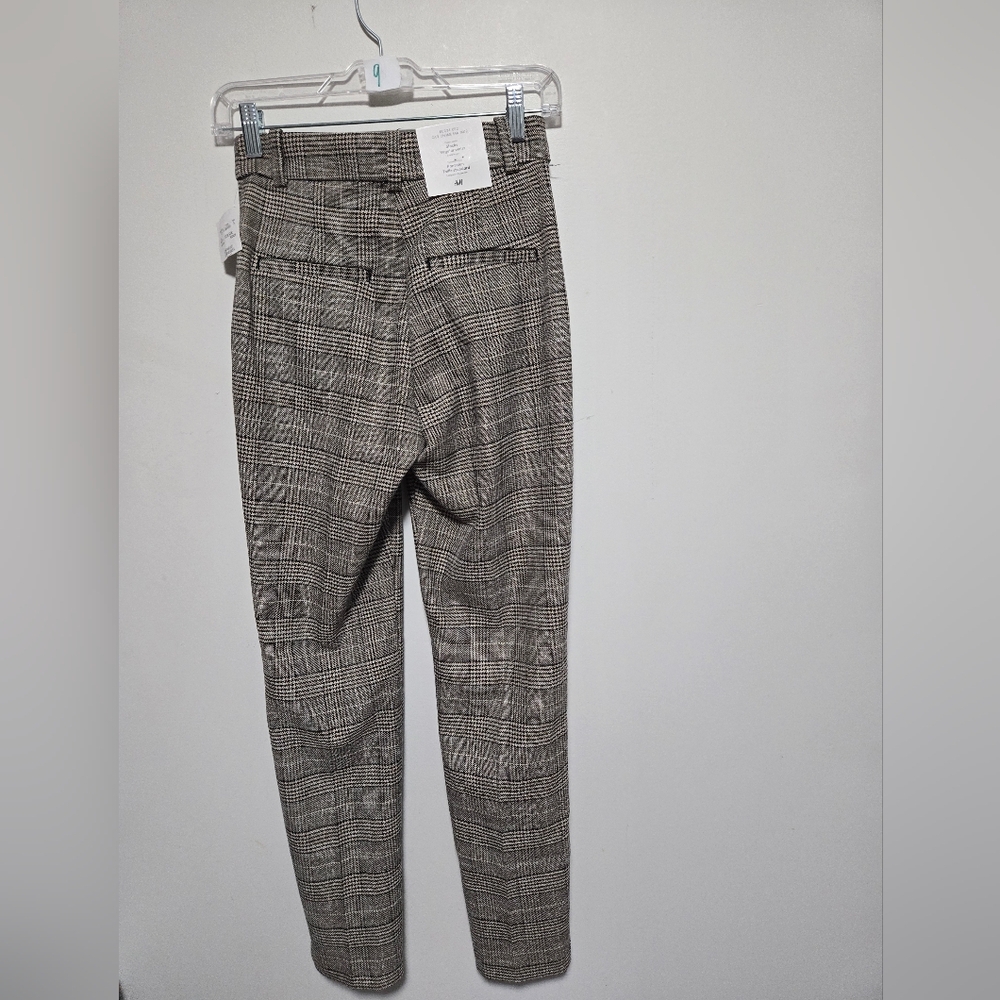 ✨️Brand new Womens H&M Dress pants - Size 2✨️ - Picture 3 of 4